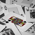 Кто проводит турниры по блэкджеку и как это делается?